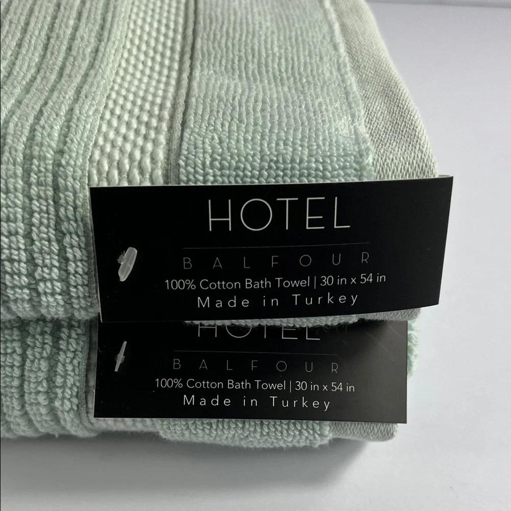 Hotel Balfour Bath Towels Light Green Soft Ribbed Turkish Cotton Set of 2 NEW